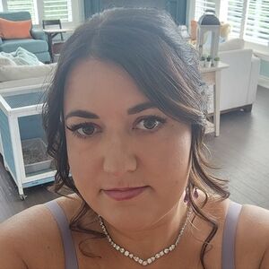 Meet your Posher, Magdelena